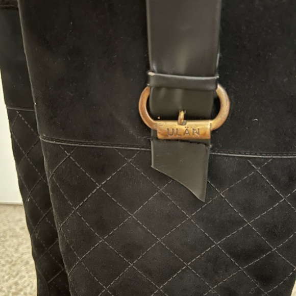 Boots - Picture 4 of 4